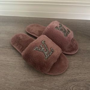 D U P E - LV SLIPPERS